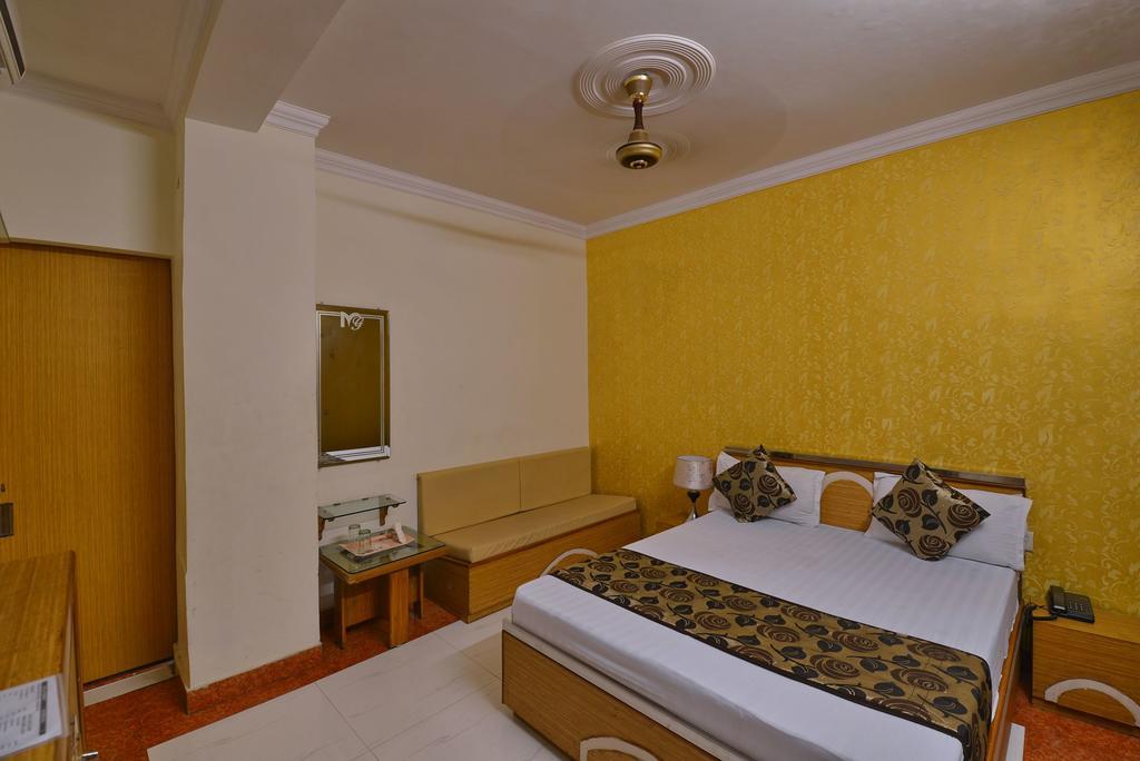 Hotel New Mg Residency Amritsar Exteriör bild